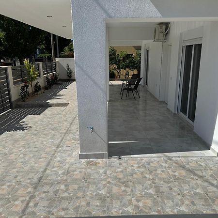 Adoniss Apartmentss Paralia Dionisiou Extérieur photo
