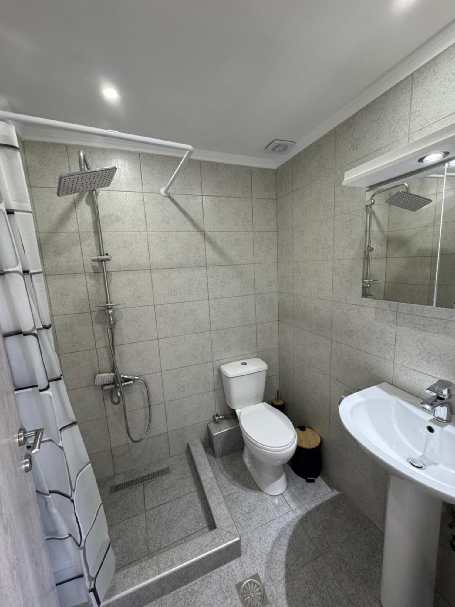 Adoniss Apartmentss Paralia Dionisiou Extérieur photo