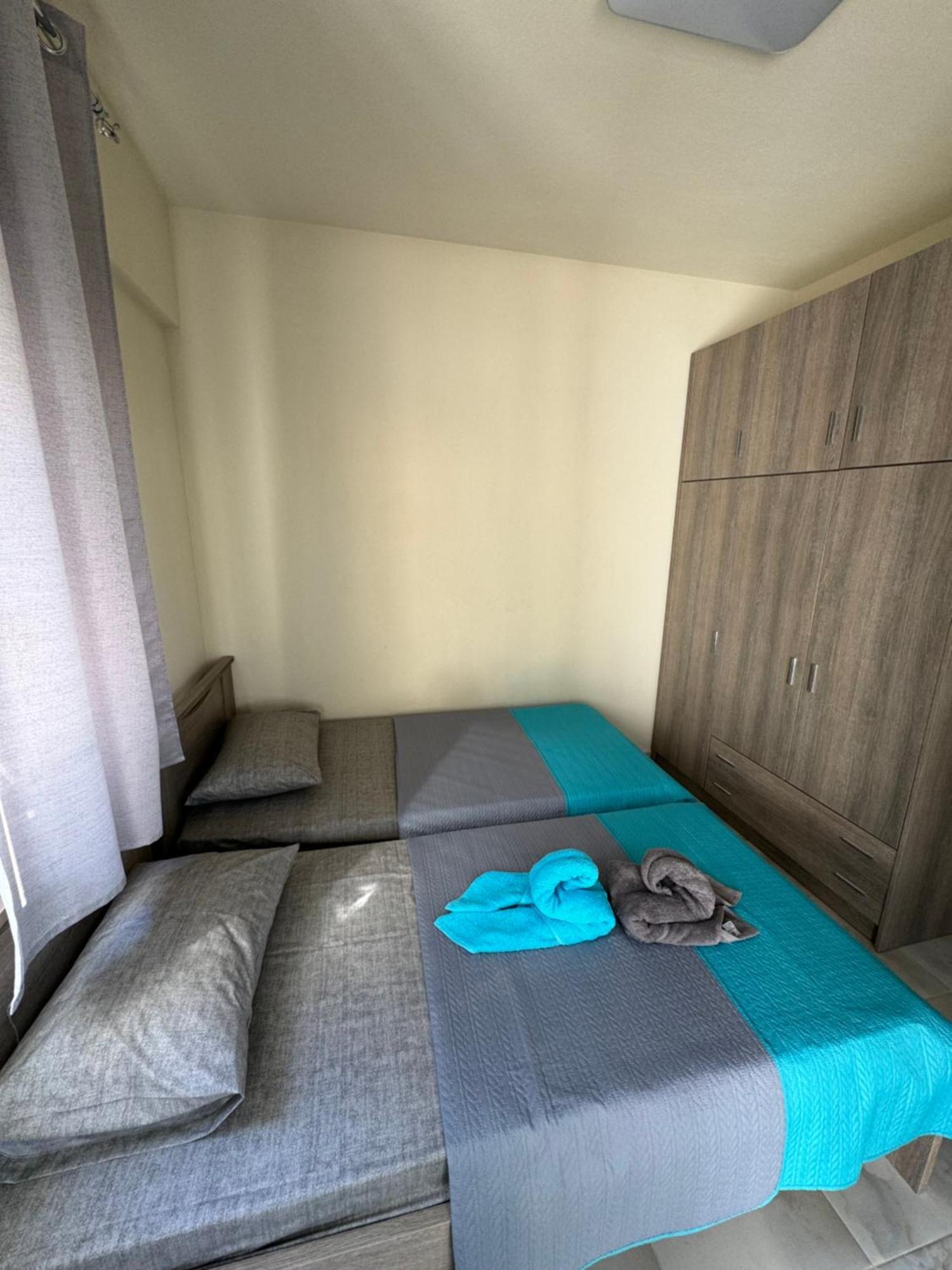 Adoniss Apartmentss Paralia Dionisiou Extérieur photo